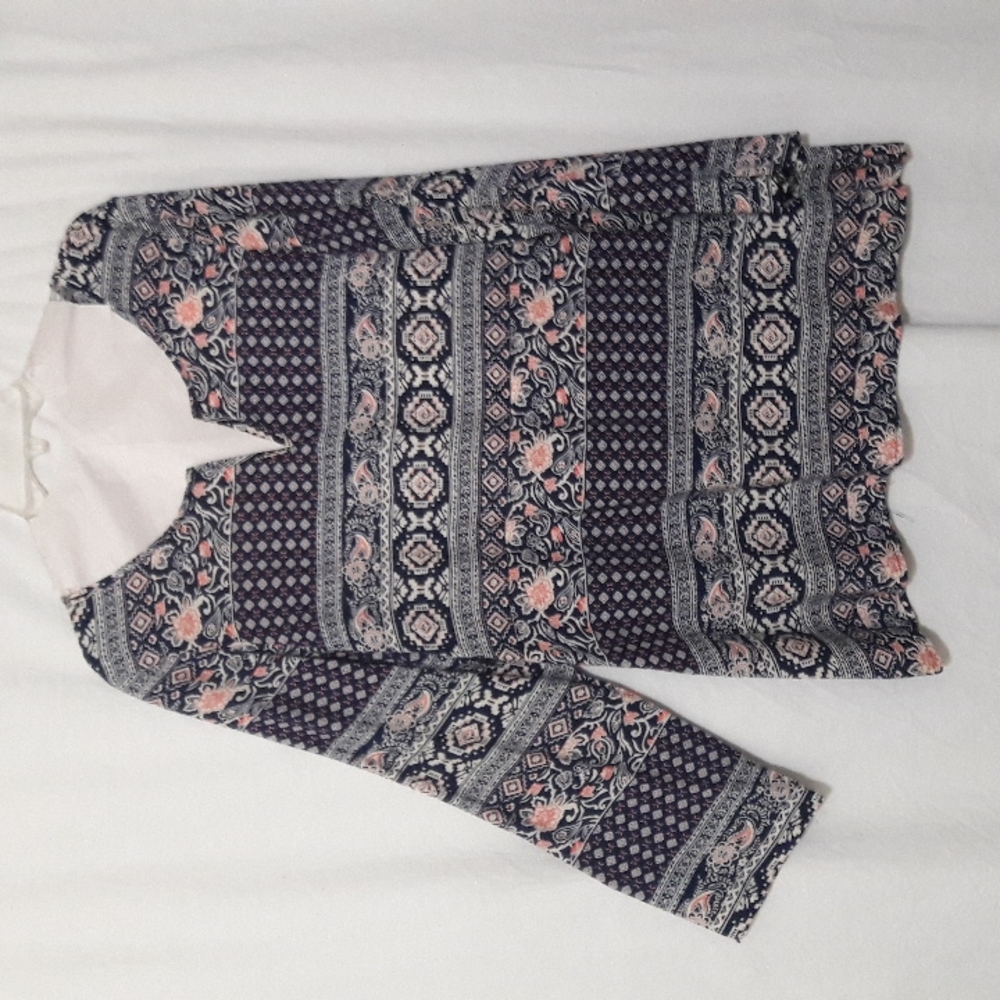 Young Threads NYC Size L Floral Top Blouse  Long Sleeves